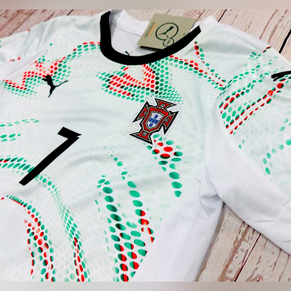Kids Ronaldo Youth Portugal Kit Jersey + Shorts Soccer X-Small (22) TODDLER 5/6